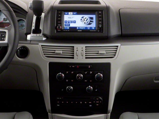 2012 Volkswagen Routan SEL Premium