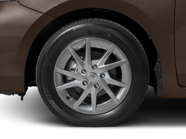 2016 Toyota Prius v Four
