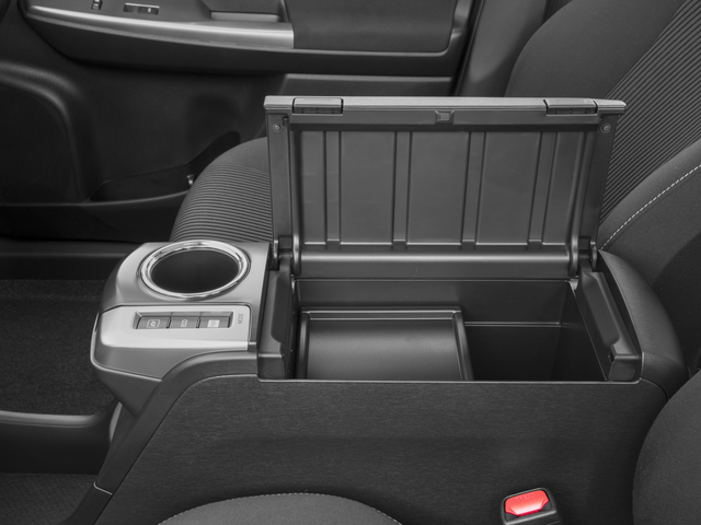 2016 Toyota Prius v Four