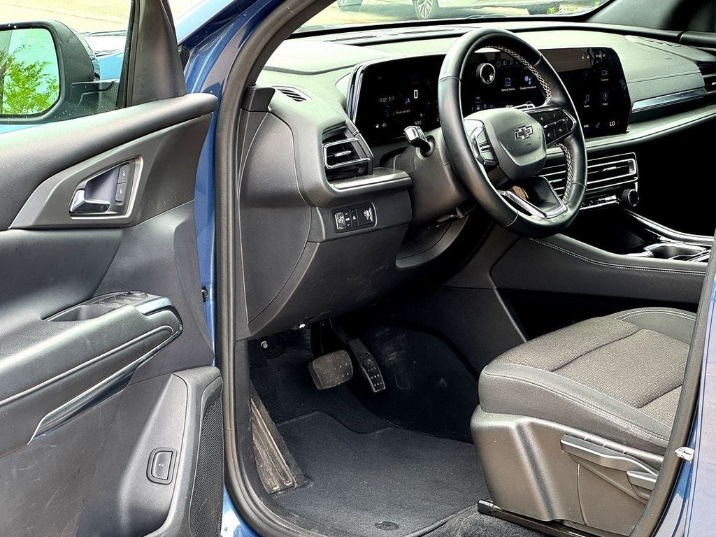 2024 Chevrolet Traverse LS