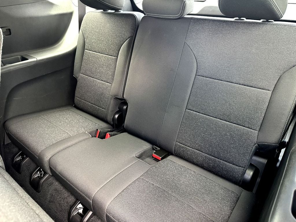 2024 Chevrolet Traverse LS