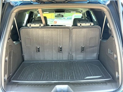 2025 Chevrolet Suburban LT