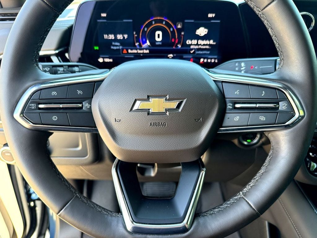 2025 Chevrolet Suburban LT