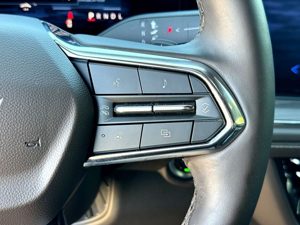 2025 Chevrolet Suburban LT