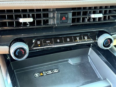 2025 Chevrolet Suburban LT