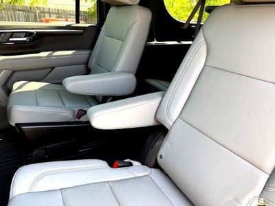 2025 Chevrolet Suburban LT