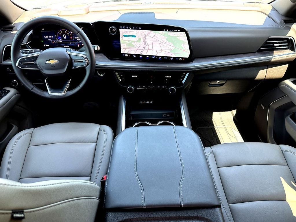 2025 Chevrolet Suburban LT