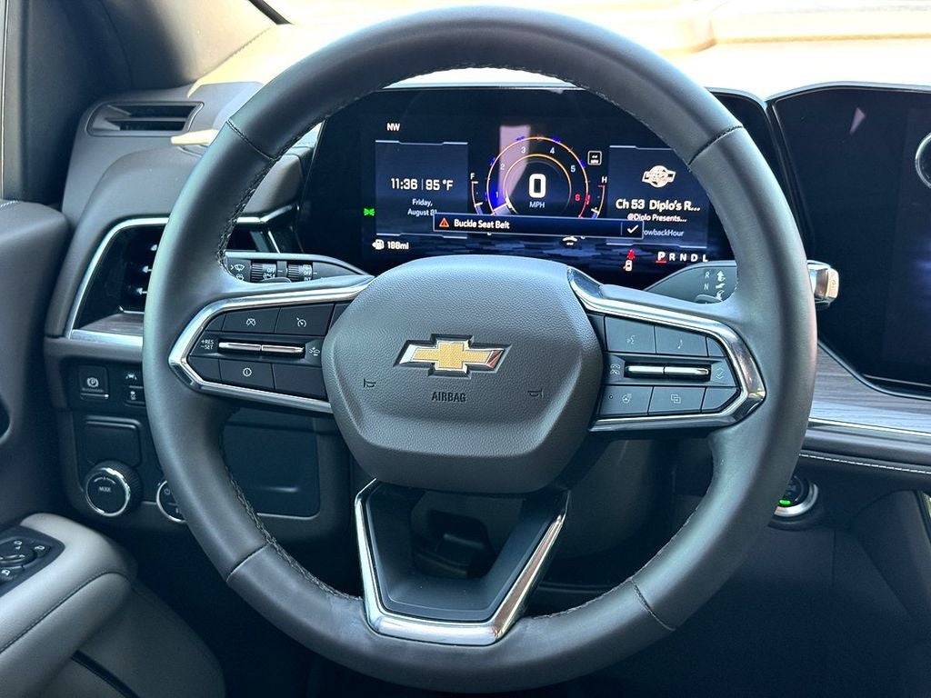 2025 Chevrolet Suburban LT