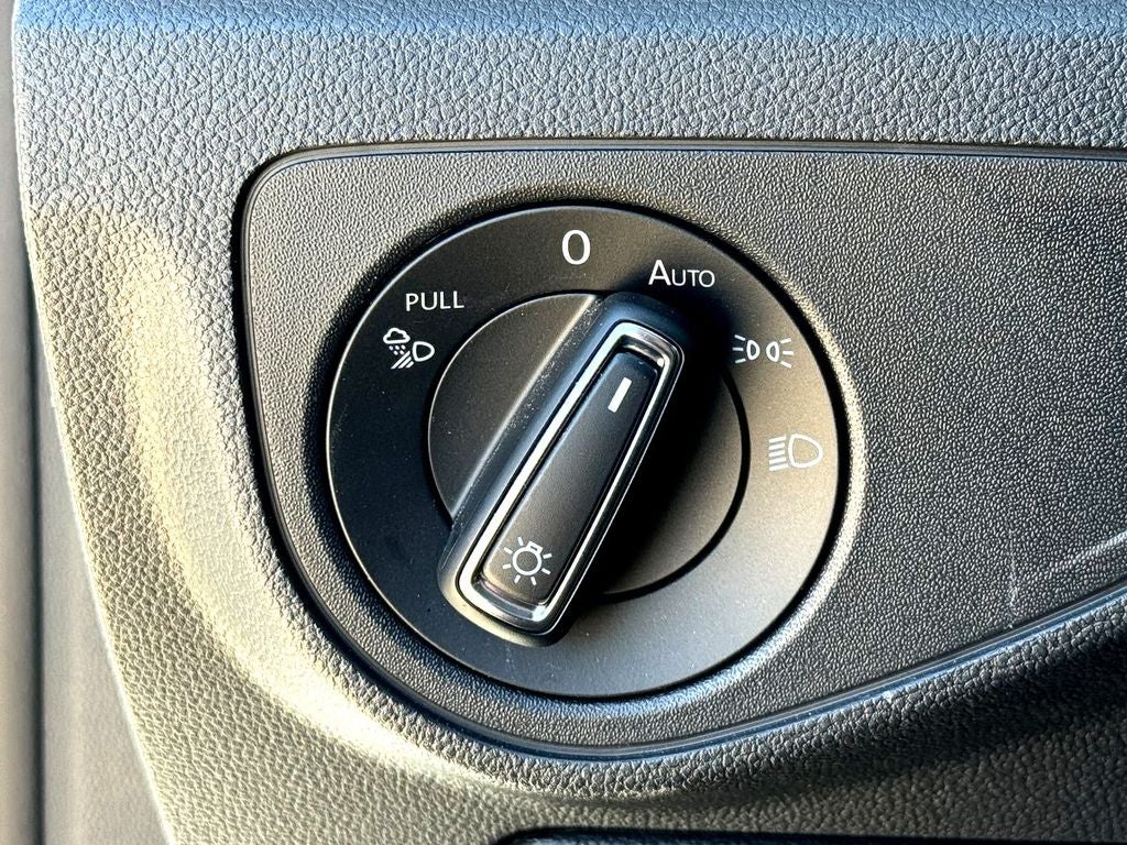 2023 Volkswagen Atlas Cross Sport 2.0T SE