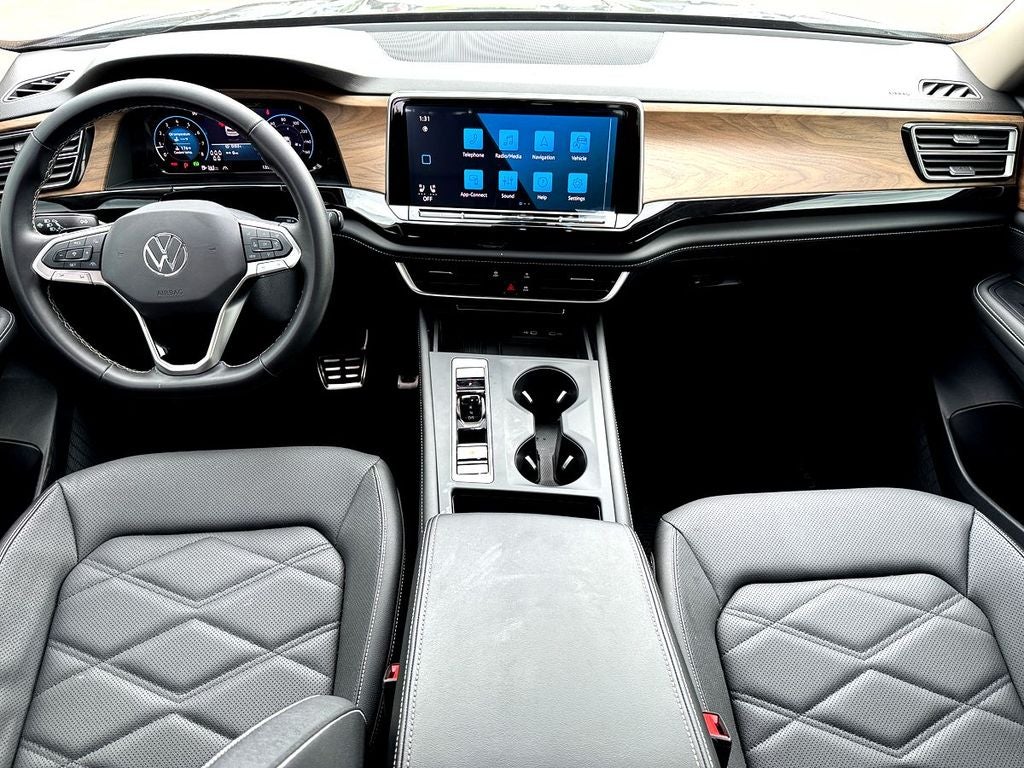 2025 Volkswagen Atlas 2.0T SE