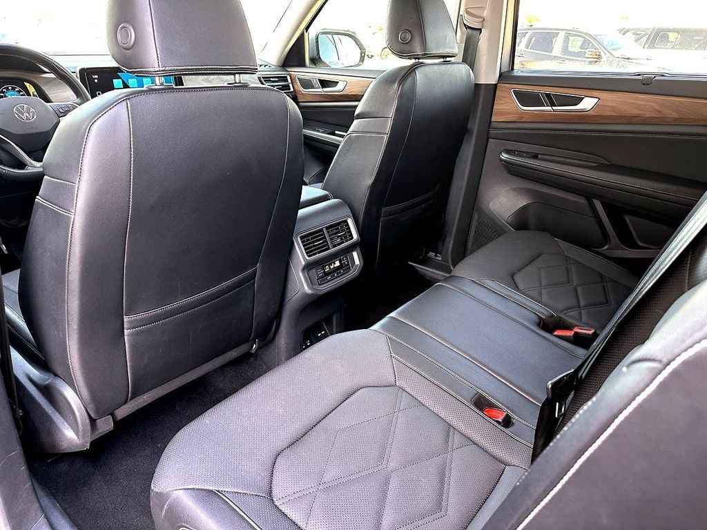 2024 Volkswagen Atlas 2.0T SE w/Technology