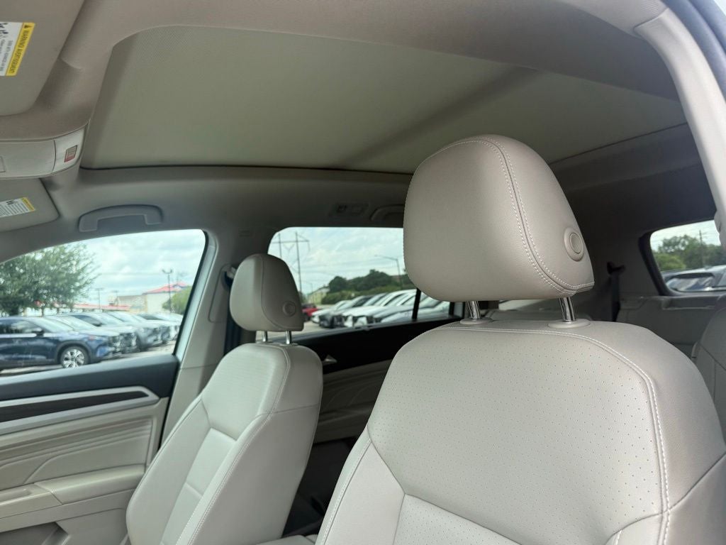 2022 Volkswagen Atlas 3.6L V6 SE w/Technology