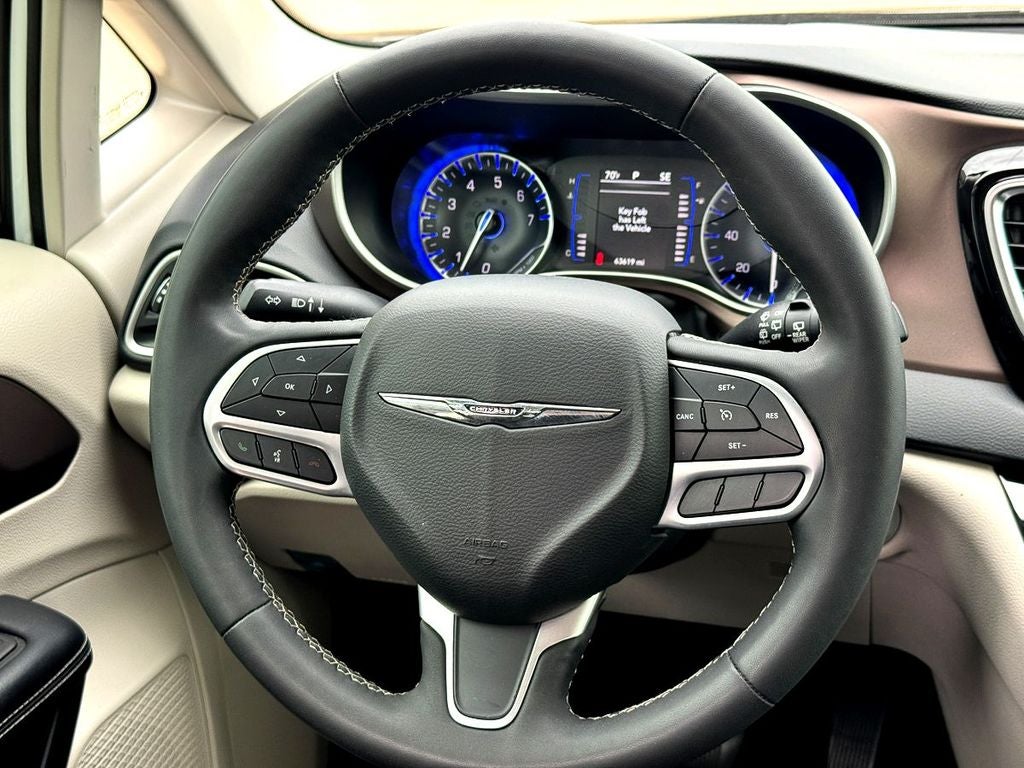 2023 Chrysler Voyager LX