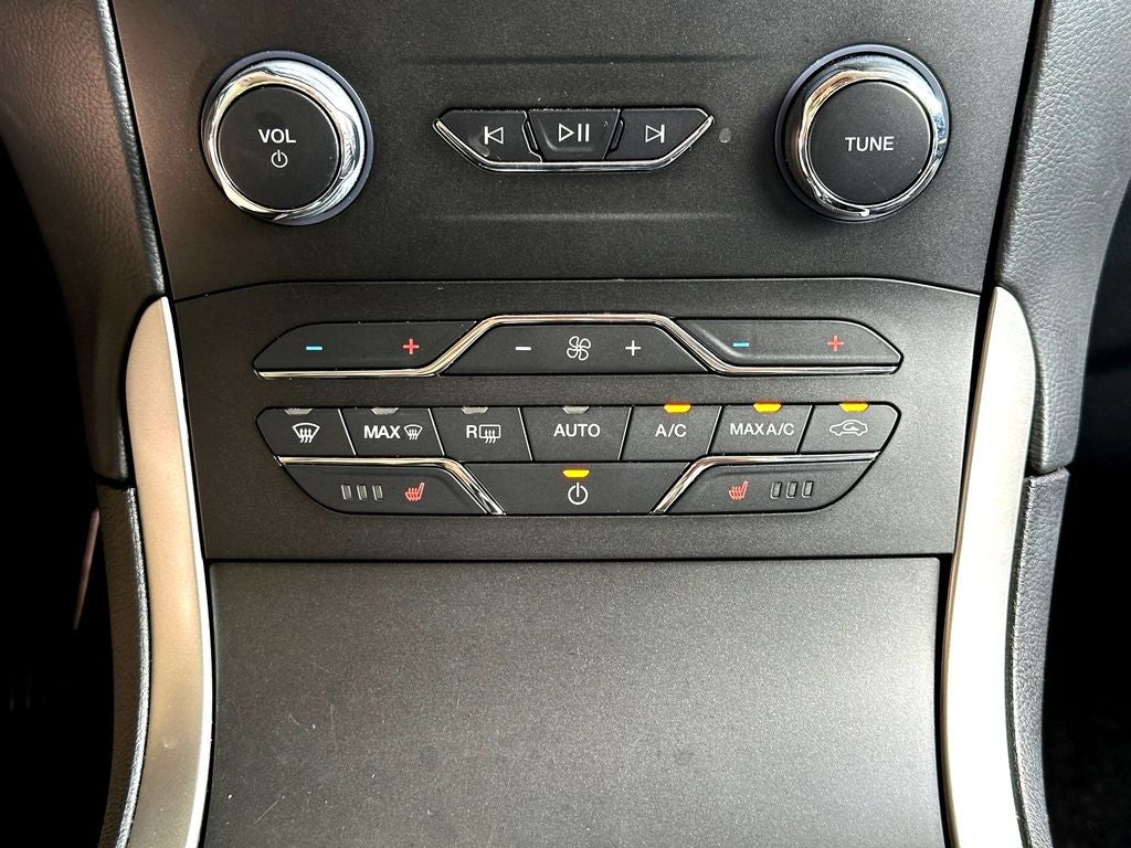 2020 Ford Edge SEL