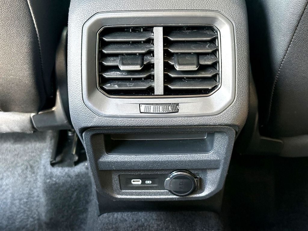 2024 Volkswagen Tiguan 2.0T Wolfsburg Edition