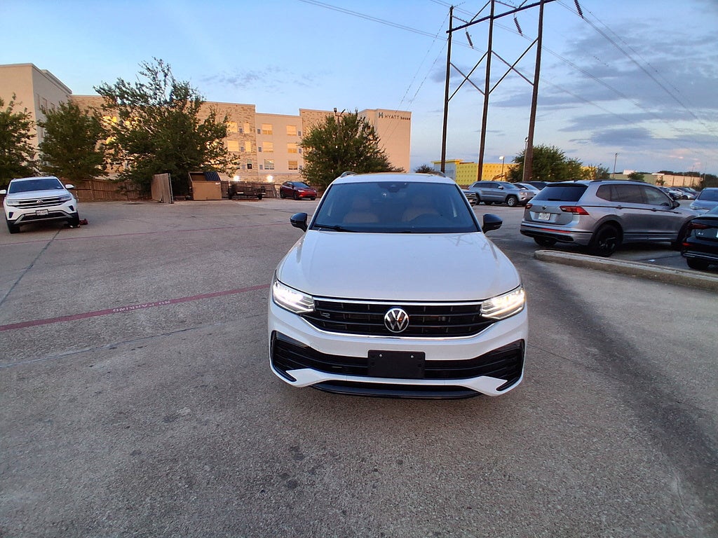2024 Volkswagen Tiguan SE R-Line Black