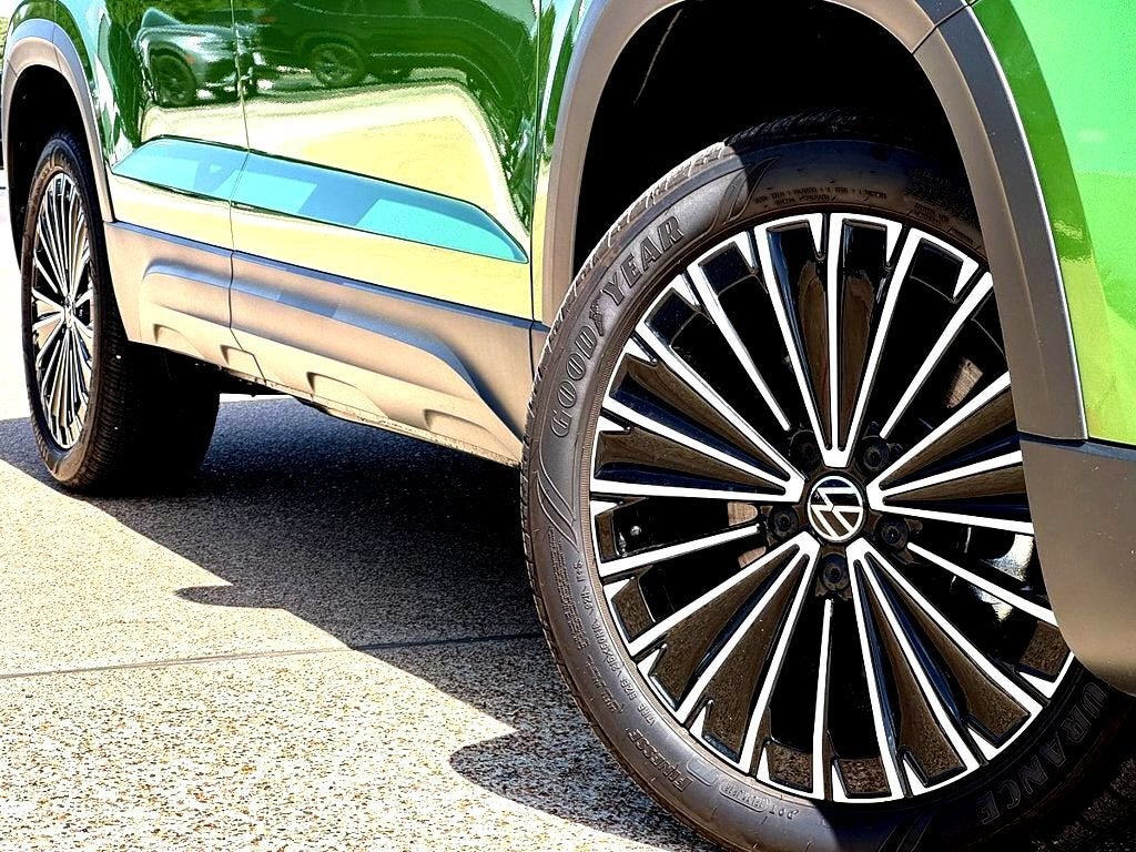 2026 Volkswagen Taos SE