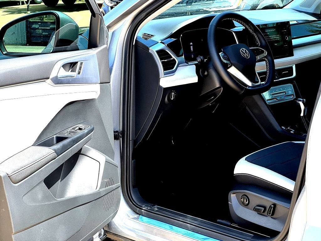 2026 Volkswagen Taos SE