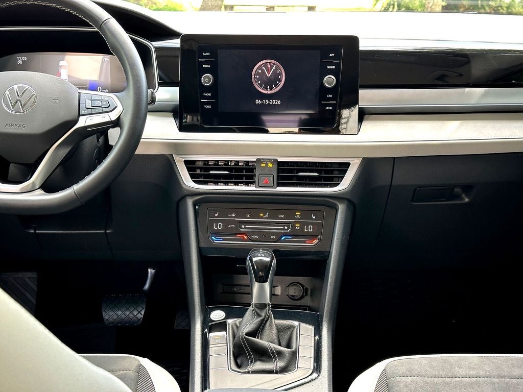 2025 Volkswagen Taos 1.5T SE