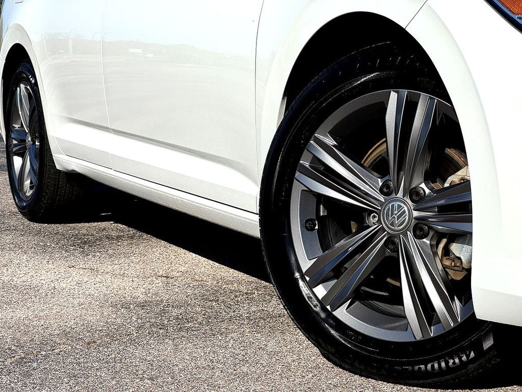 2021 Volkswagen Jetta R-Line