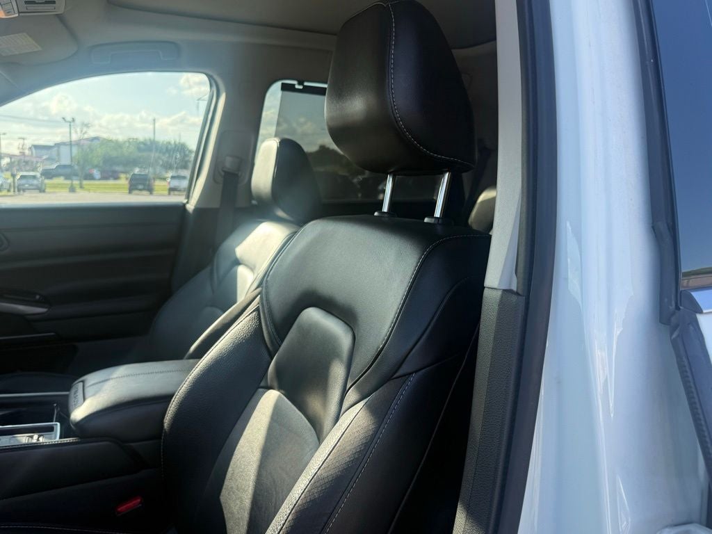 2024 Nissan Pathfinder SL