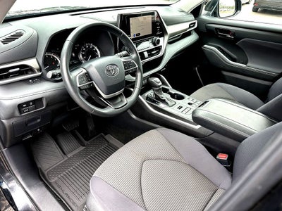 2024 Toyota Highlander LE