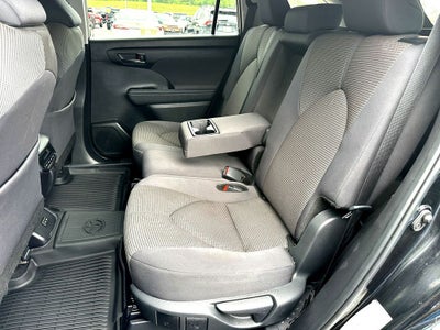 2024 Toyota Highlander LE