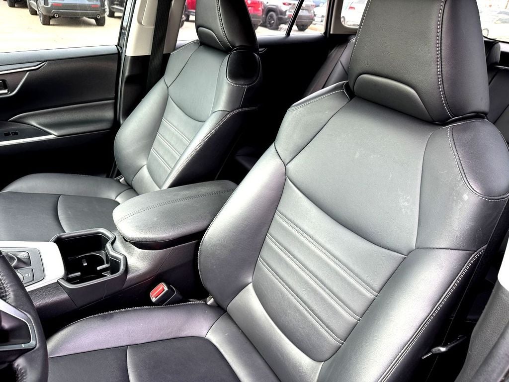 2022 Toyota RAV4 Hybrid XLE Premium