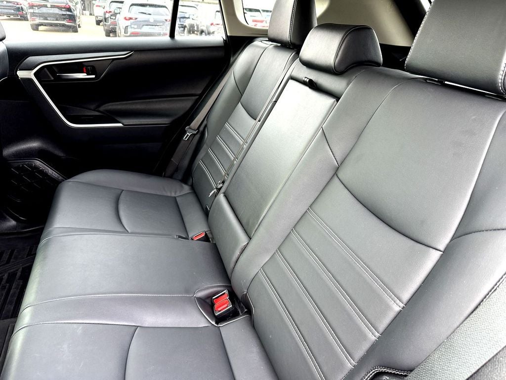 2022 Toyota RAV4 Hybrid XLE Premium