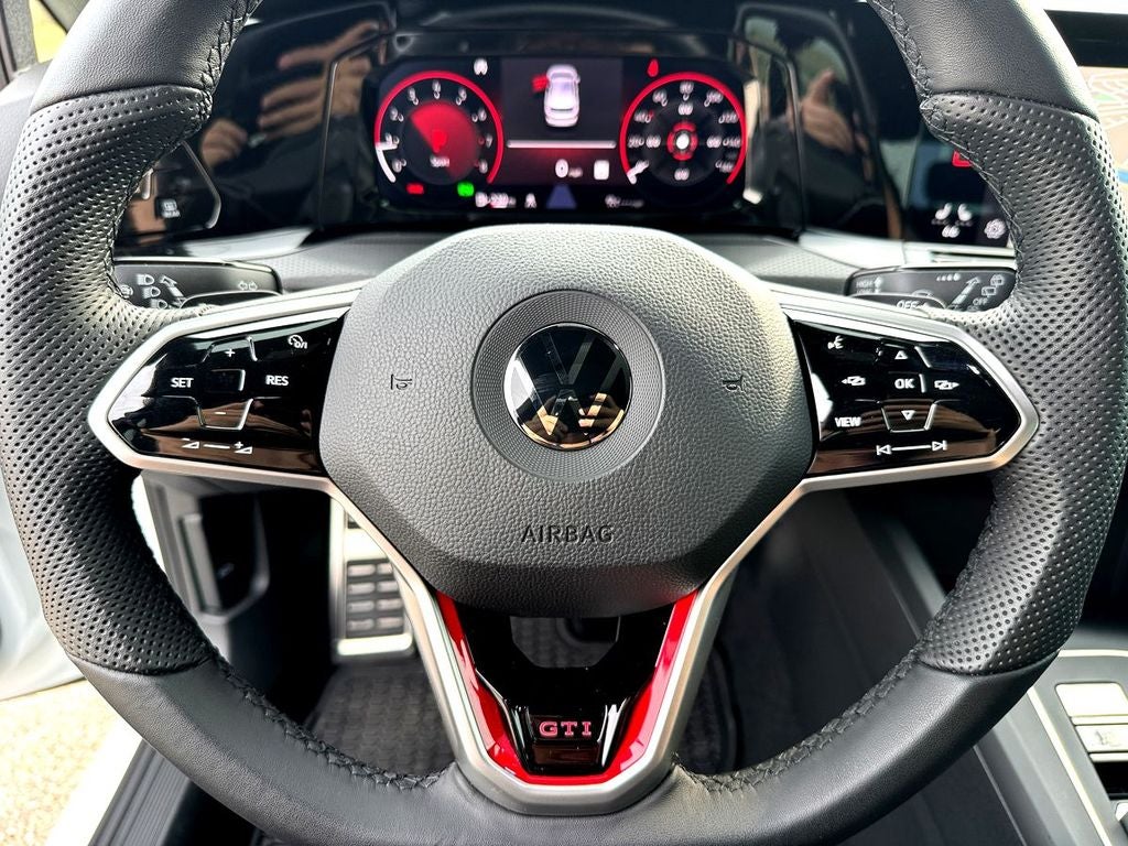 2022 Volkswagen Golf GTI 2.0T SE