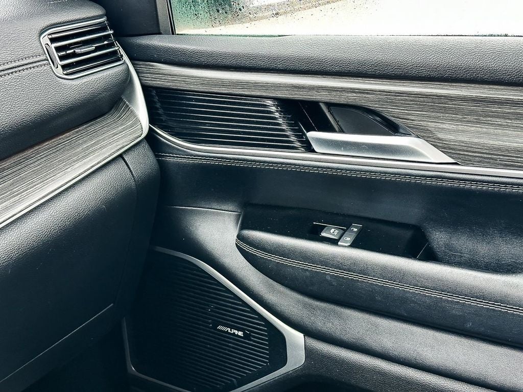 2024 Jeep Wagoneer L Series III