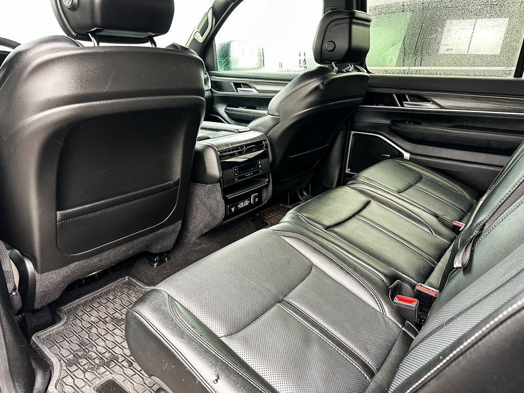 2024 Jeep Wagoneer L Series III