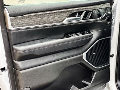 2024 Jeep Wagoneer L Series III