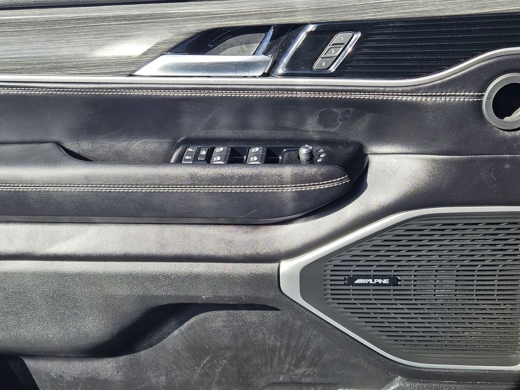 2023 Jeep Wagoneer L Series III