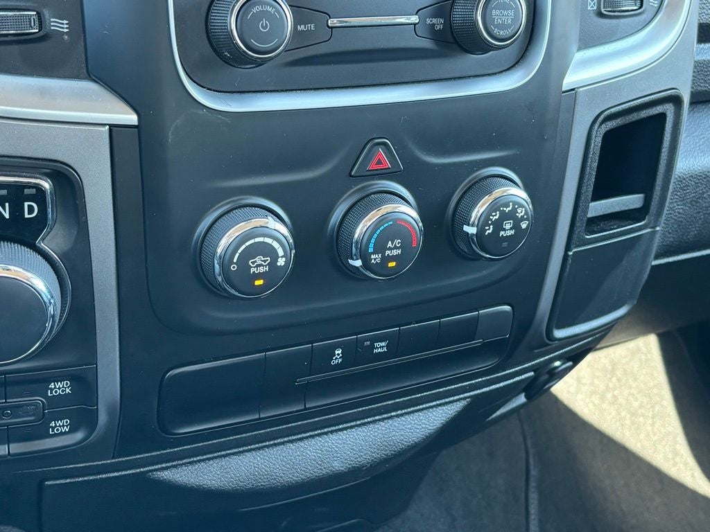 2024 RAM 1500 Classic SLT