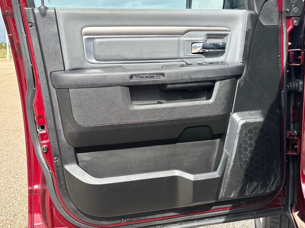 2024 RAM 1500 Classic SLT