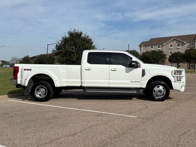 2022 Ford F-350SD Lariat