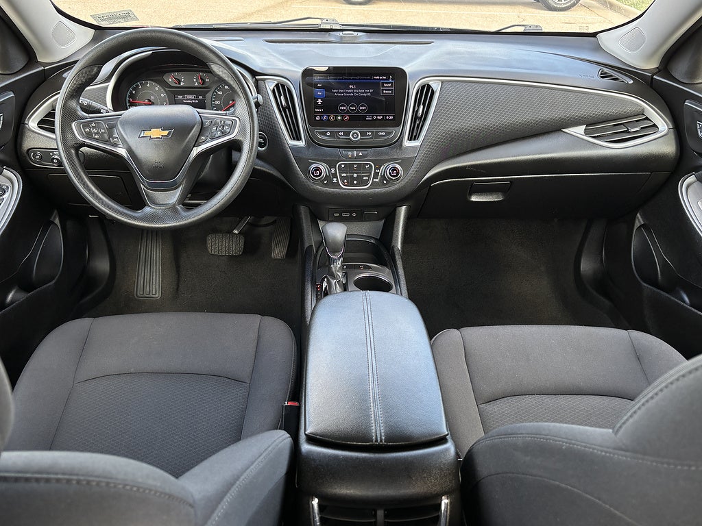 2025 Chevrolet Malibu LT
