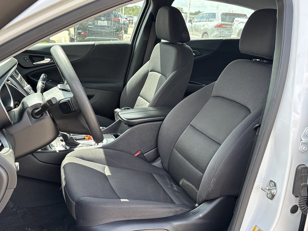 2025 Chevrolet Malibu LT