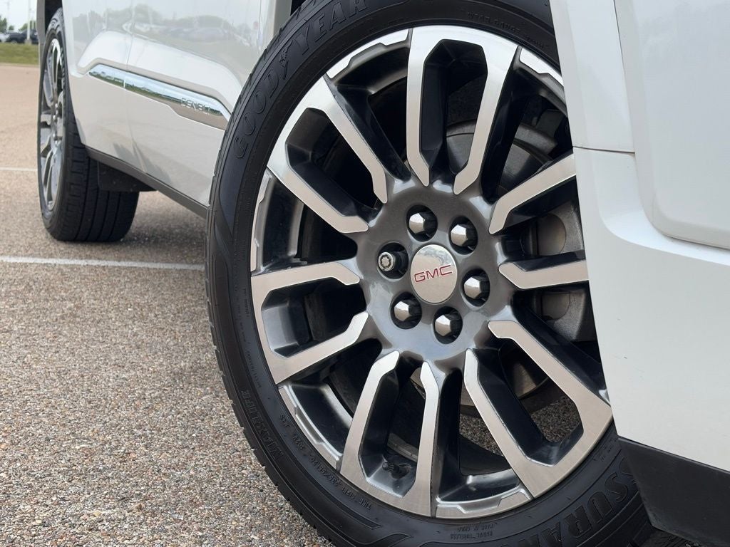 2020 GMC Acadia Denali