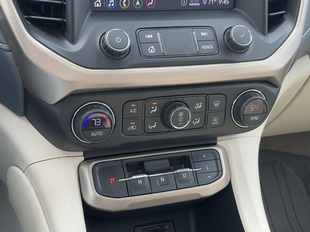 2020 GMC Acadia Denali