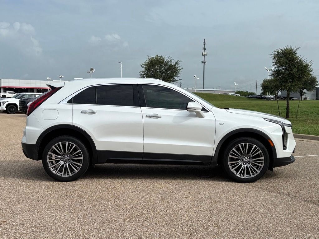 2024 Cadillac XT4 Premium Luxury