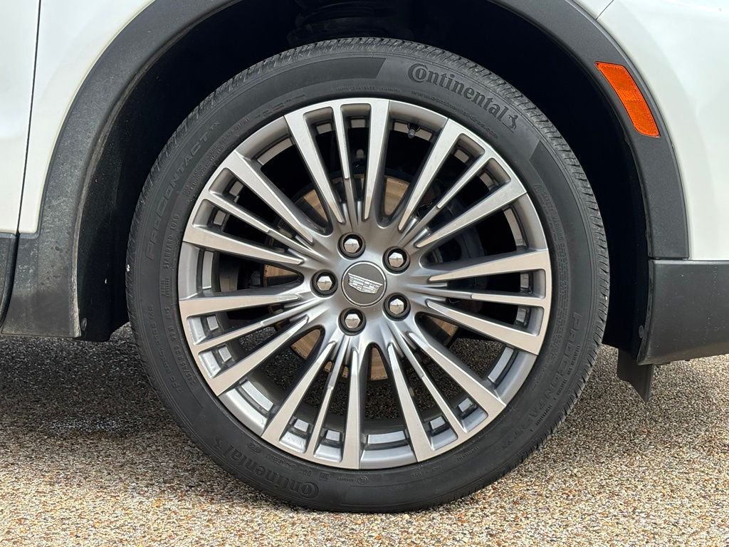 2024 Cadillac XT4 Premium Luxury