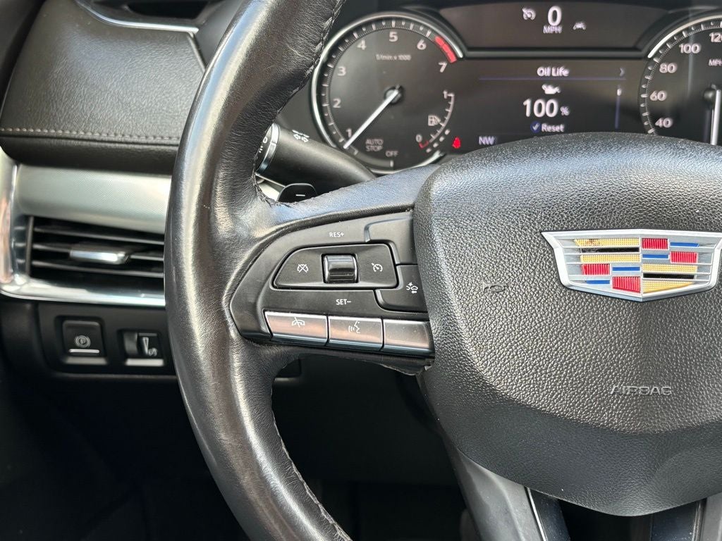 2023 Cadillac XT4 Premium Luxury