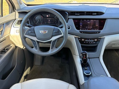 2022 Cadillac XT5 Premium Luxury
