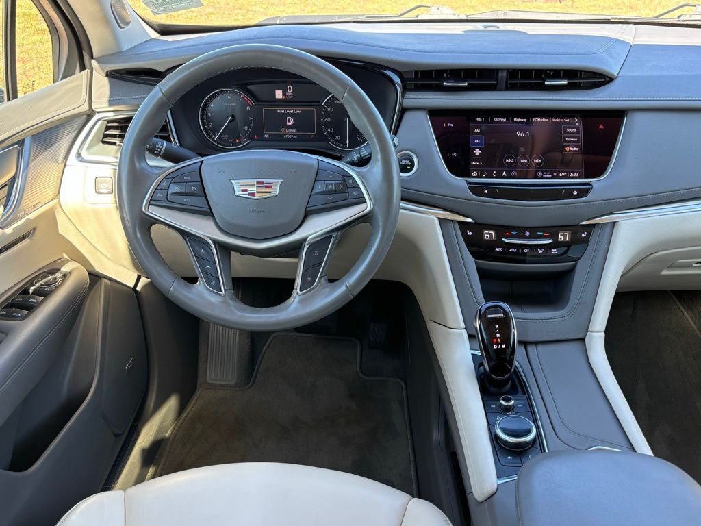 2022 Cadillac XT5 Premium Luxury
