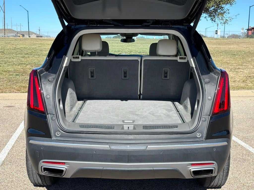 2022 Cadillac XT5 Premium Luxury