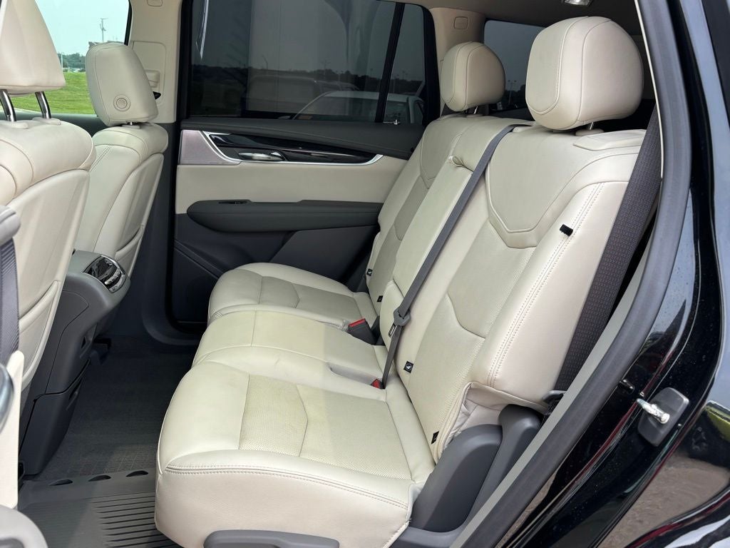2022 Cadillac XT6 Premium Luxury
