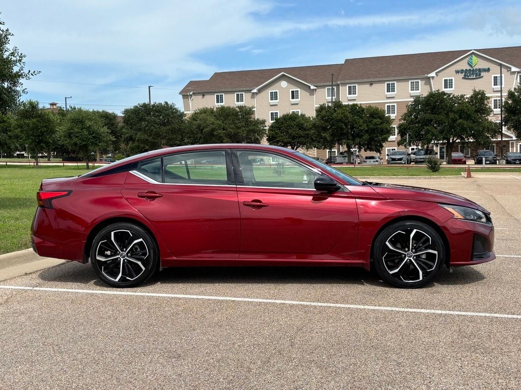 2025 Nissan Altima 2.5 SR