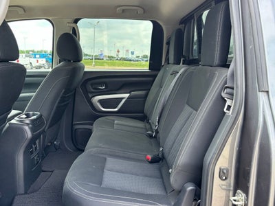 2017 Nissan Titan SV